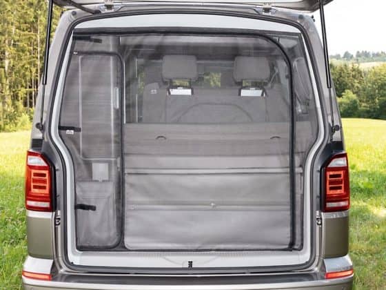 Flyout Moskitonetz von Brandrup auch für den VW T5 - FLYOUT Insect protection for tailgate in the VW T6 / T5 California