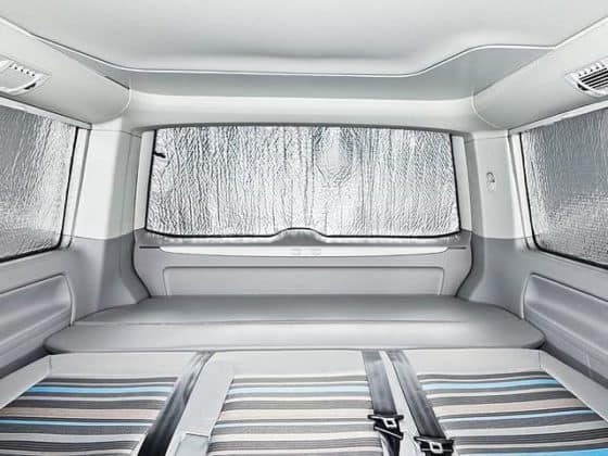 ISOLITE Inside: Verdunklung Heckklappenfenster VW T5 mit Kombi-Verkleidung