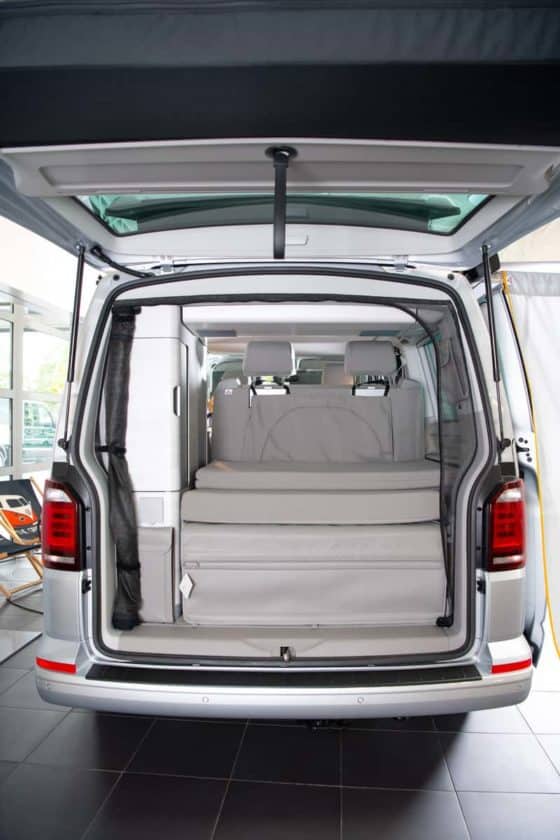 The FLYOUT insect screen for VW T6 / T5 California (without Beach): tailgate opening is the perfect mosquito net. More than 100 years of success in the mobility industry: Our online shop offers a large selection of vehicle accessories