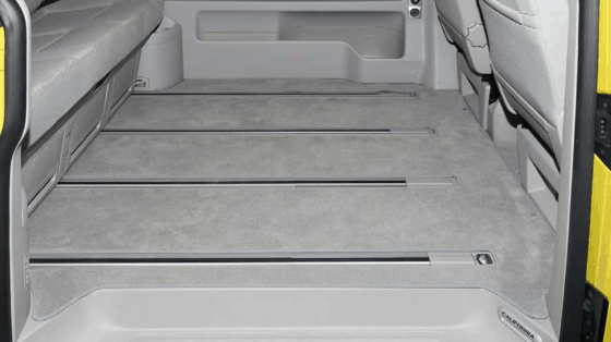 Brandrup Teppich: Veloursteppich für den Fahrgastraum mit einer Schiebetür des VW T6.1 / T6 / T5 Beach mit 3er-Bank ab 2011 und alle Multivan im Design "Palladium"