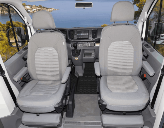 Second Skin Schonbezüge für die Fahrerhaussitze im VW Grand California 600 und 680 im Design "Valley Palladium"