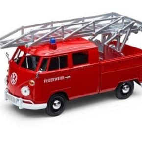 Sammlermodell VW T1 Feuerwehr rot im Maßstab 1:24 - Wiest Online Shop für Brandrup und VW Camper- und Van-Equipment