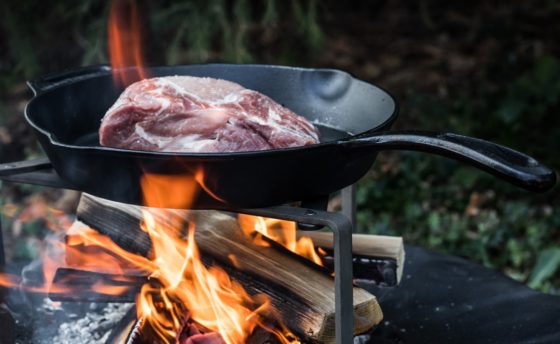 Petromax fire pan FP35-T - cast-iron pan - ideal for fireplaces on camping holidays | Wiest online shop for campers and van equipment
