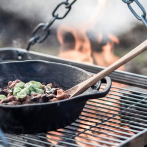 Petromax fire pan FP20H-T - cast iron pan - ideal for fireplaces on camping holidays | Wiest online shop for campers and van equipment