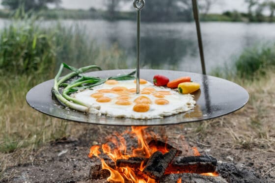 Petromax Hänge-Feuerschale für Dreibein mit Frühstück