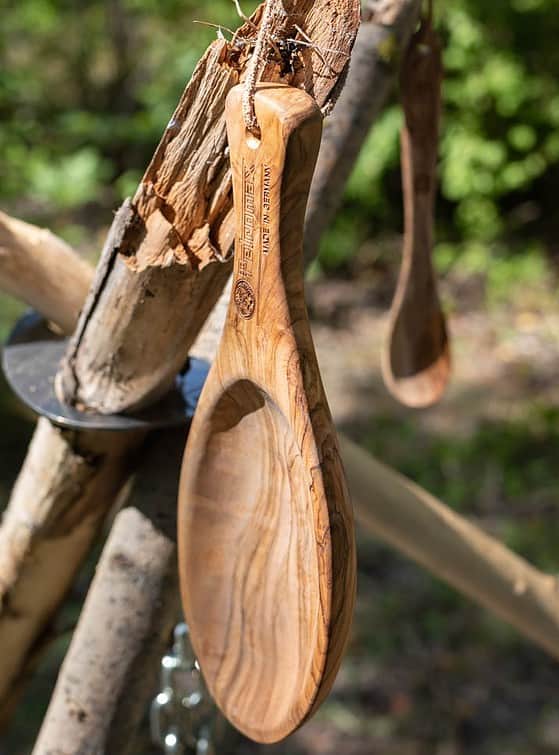 Petromax Griffschale aus Olivenholz - Vielseitiges Werkzeug aus bestem Holz mit Ölwachs-Finish | Wiest Online Shop für Camper- und Van Equipment