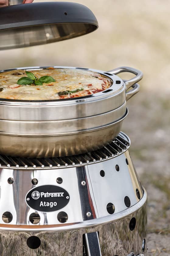 Camping Oven in action