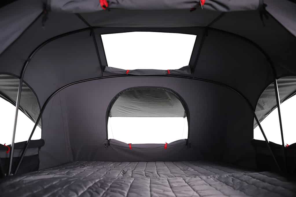 iKamper X-Cover 2.0 Dachzelt Innenraum Bett