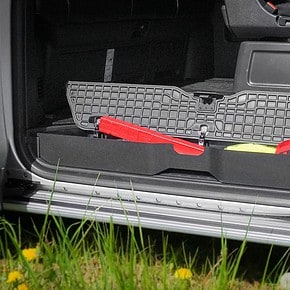 OneLevel step insert and boarding aid for the sliding door - flexible storage space for VW T6.1 / T6 / T5 steps | Wiest online store